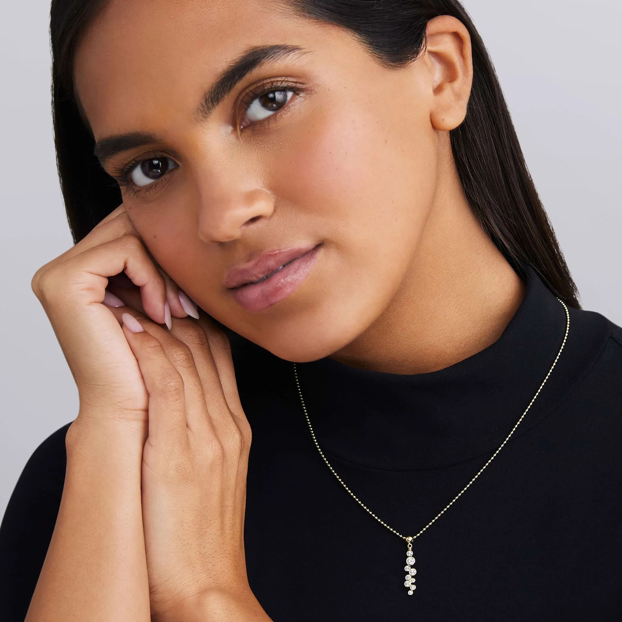 Fizz 18K Gold Nine Diamond Linear Necklace - Image 2