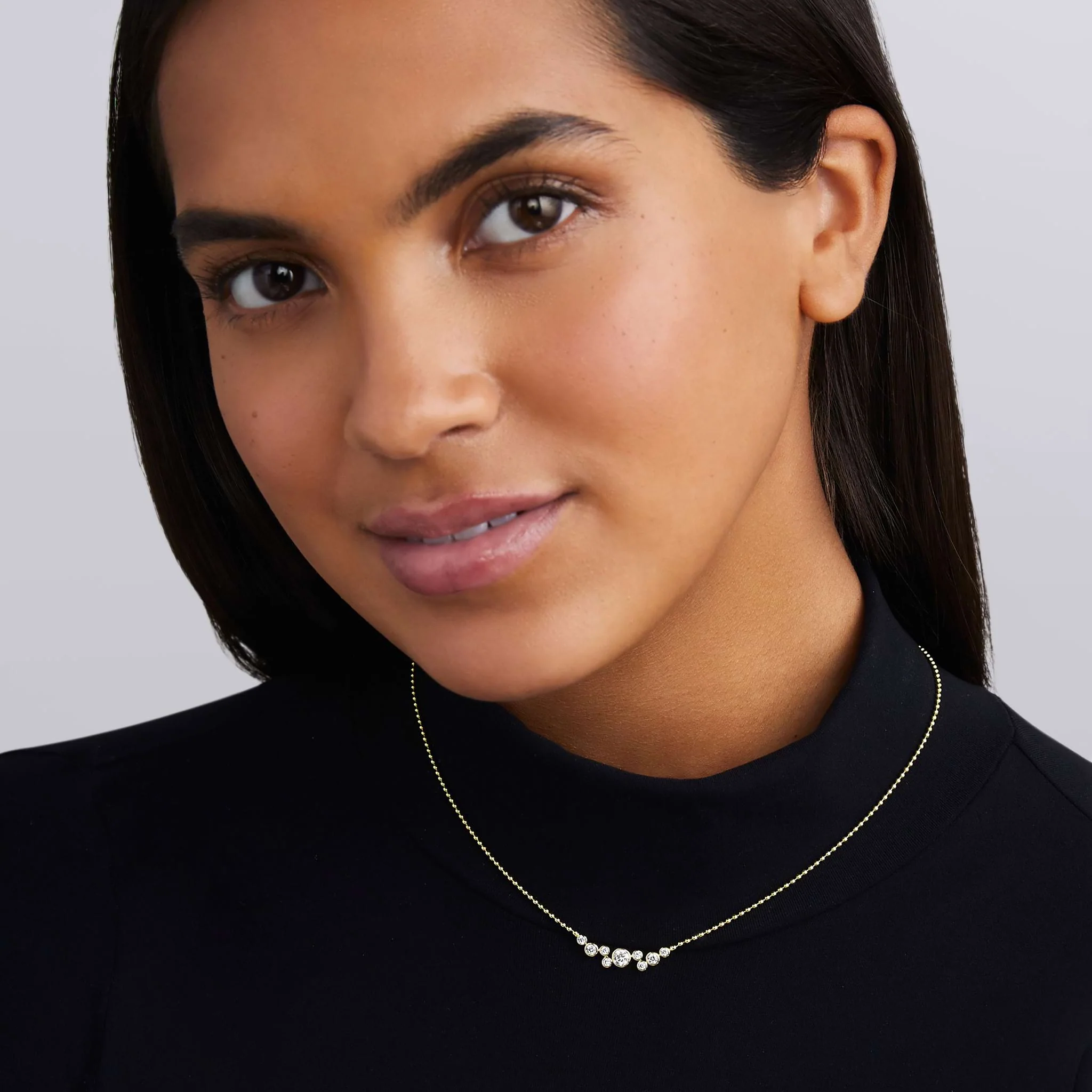 Fizz 18K Gold Nine Cluster Diamond Necklace - Image 2