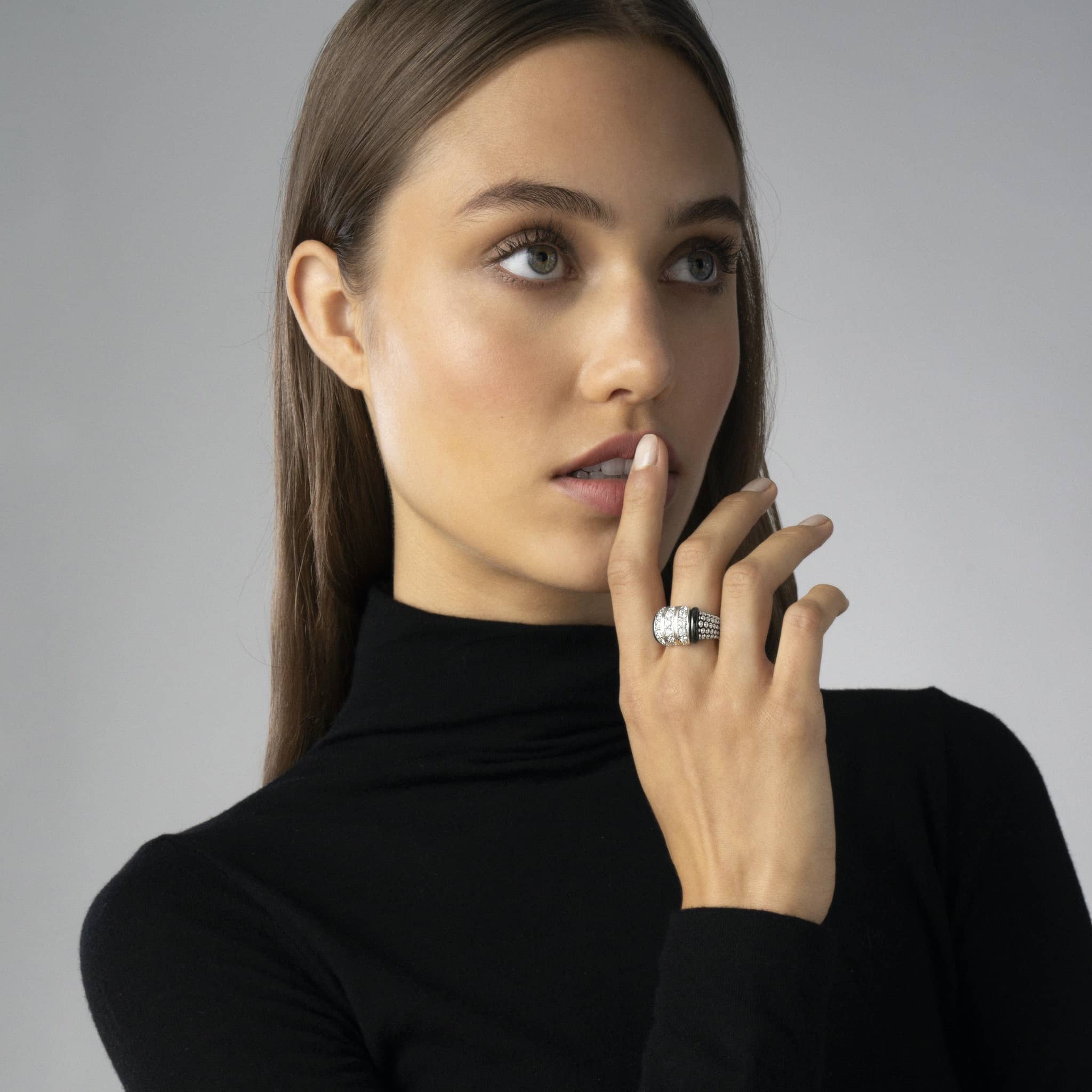 Black Caviar Black Three Station Ceramic Caviar Diamond Ring - Image 2