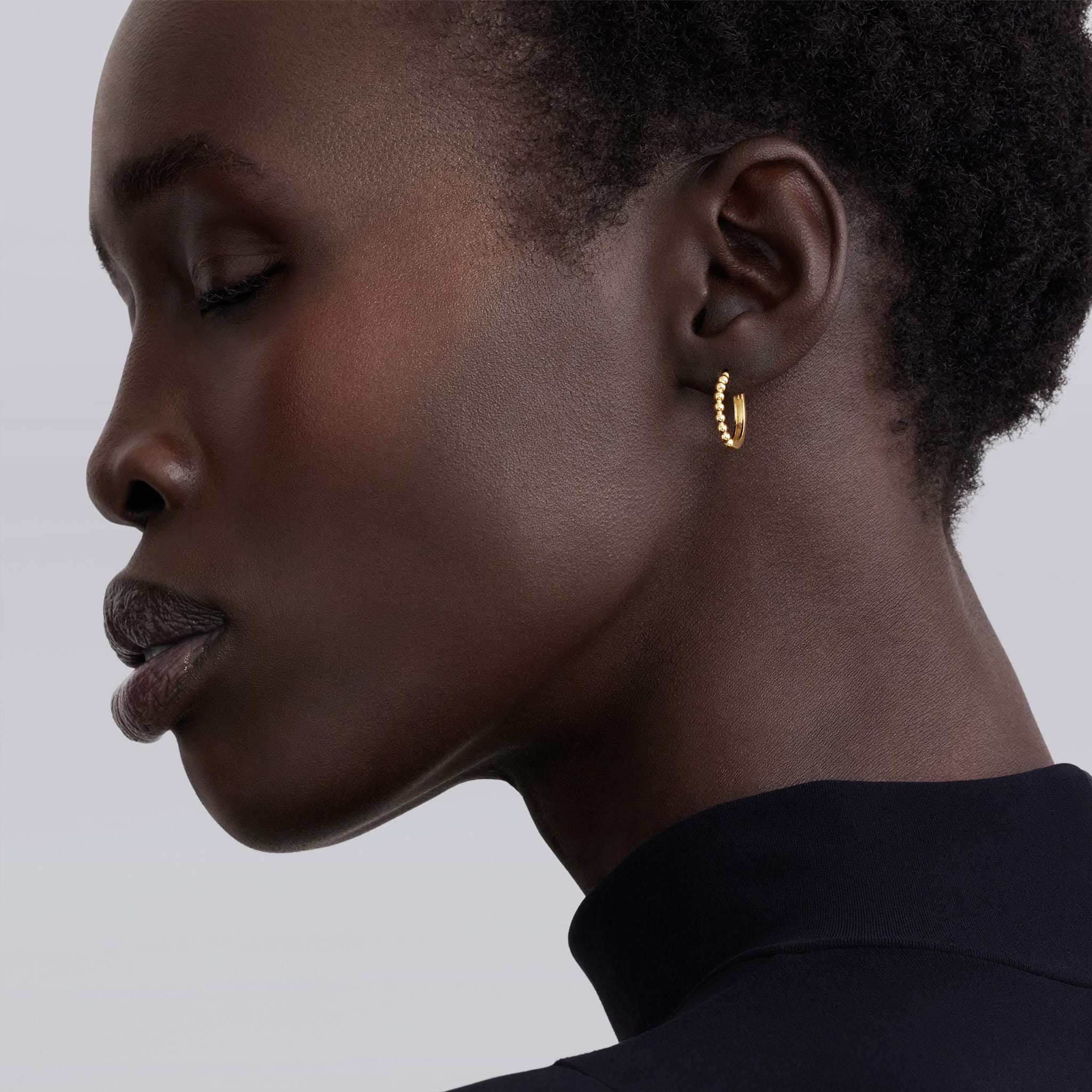 Caviar Gold 18K Gold Caviar Huggie Earrings - Image 2