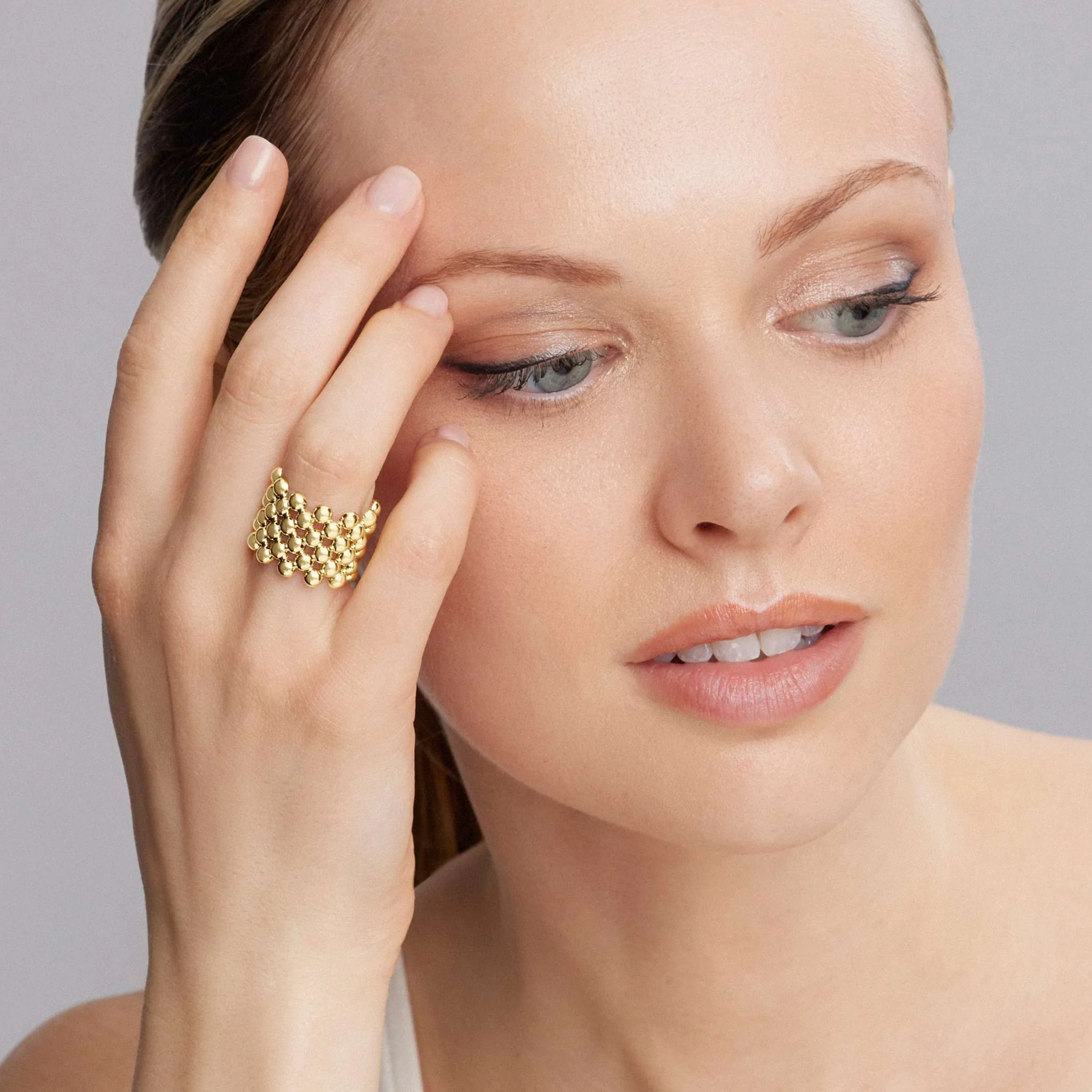 Caviar Gold Wide Beaded 18K Gold Ring - Image 2