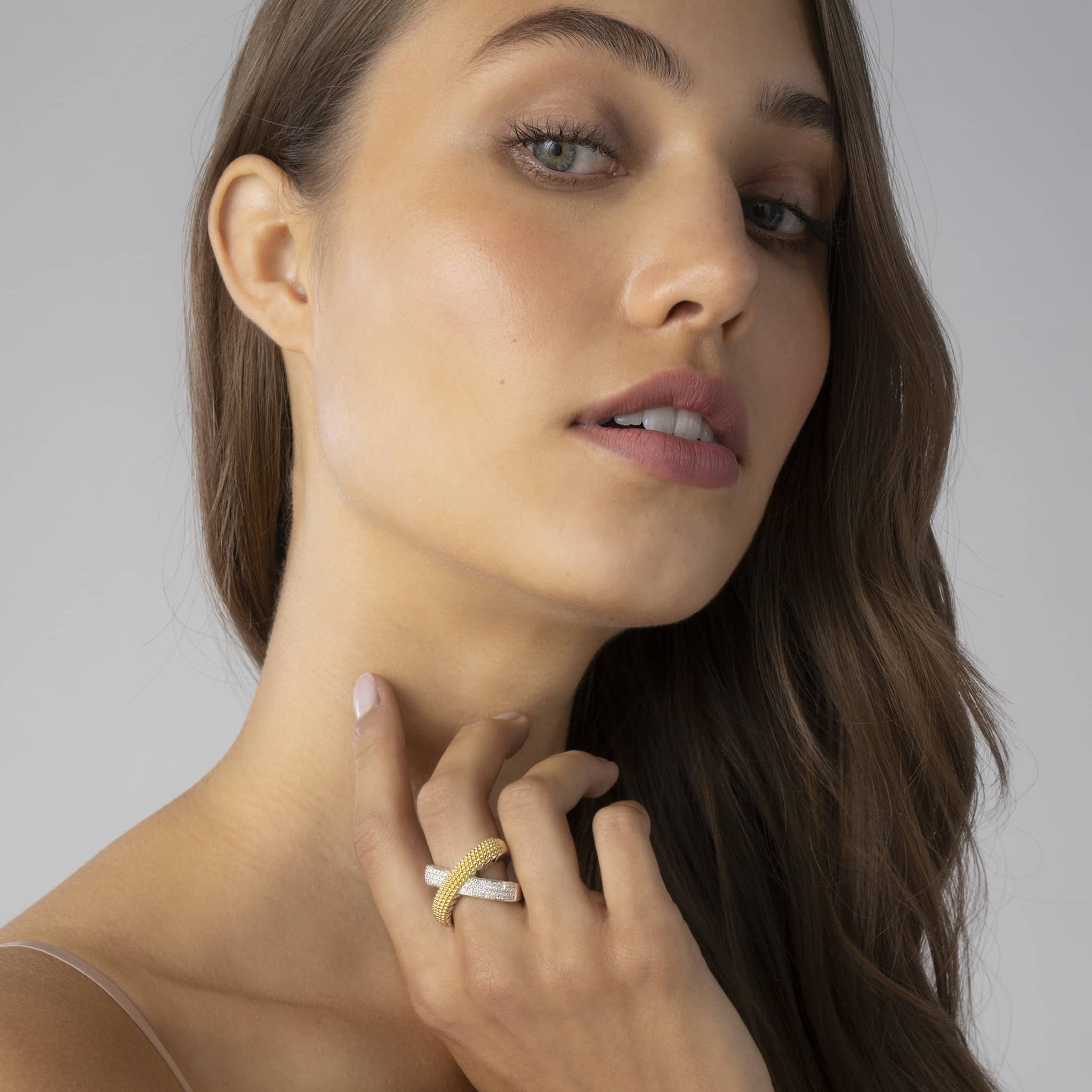 Caviar Lux Two-Tone Large X Caviar Diamond Ring - Image 2