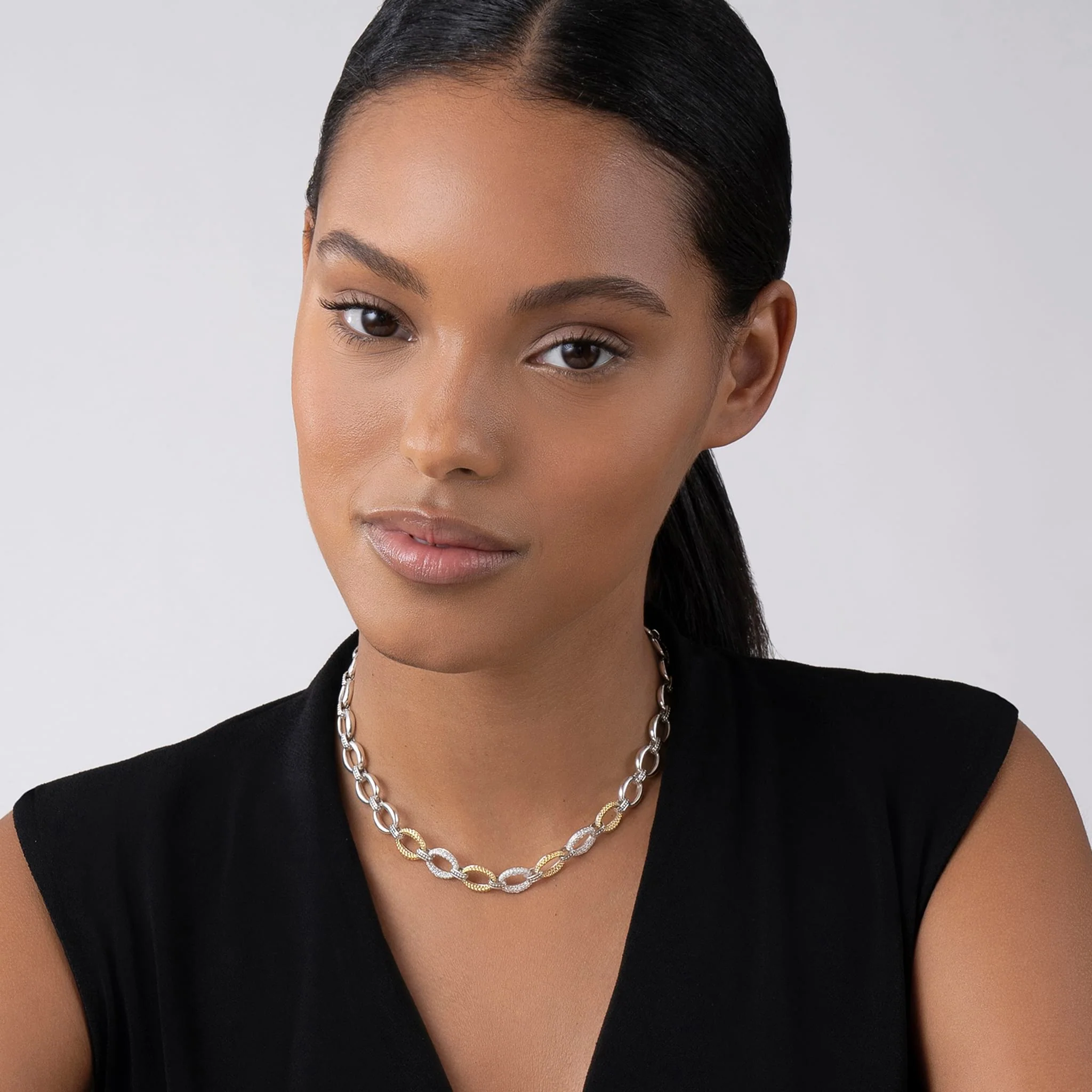 Caviar Lux Three Station Diamond Link Necklace - Image 2