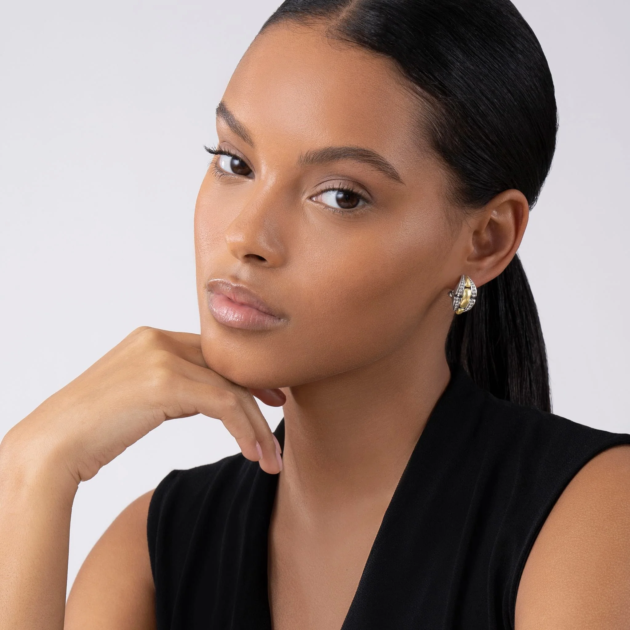 High Bar Two-Tone Caviar Link Huggie Earrings - Image 2