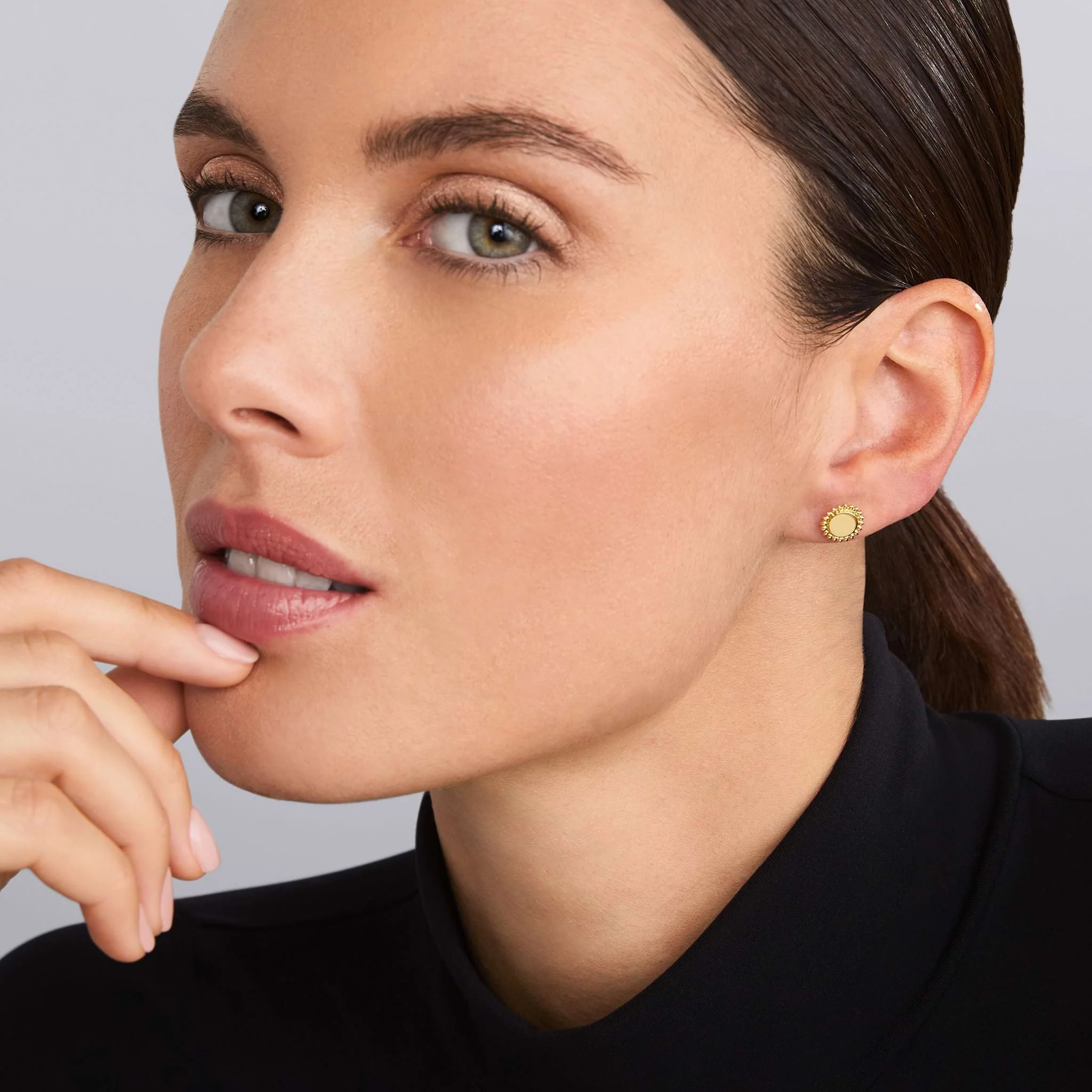 KSL 18K Gold Circle Stud Earrings - Image 2