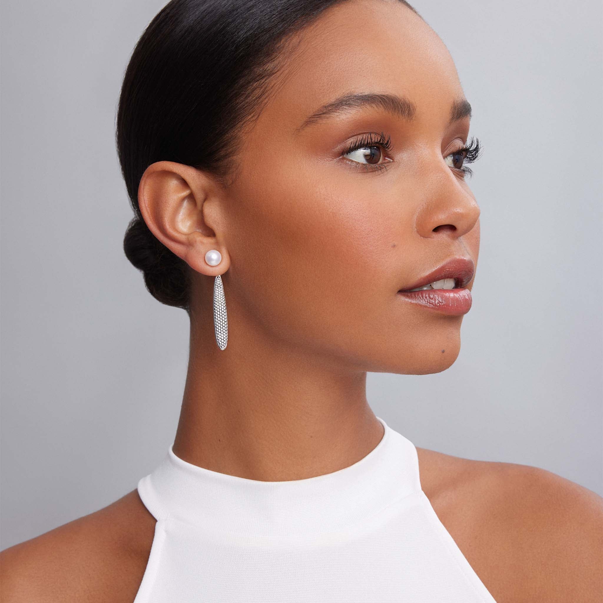 Luna Pearl Stud Earrings - Image 6