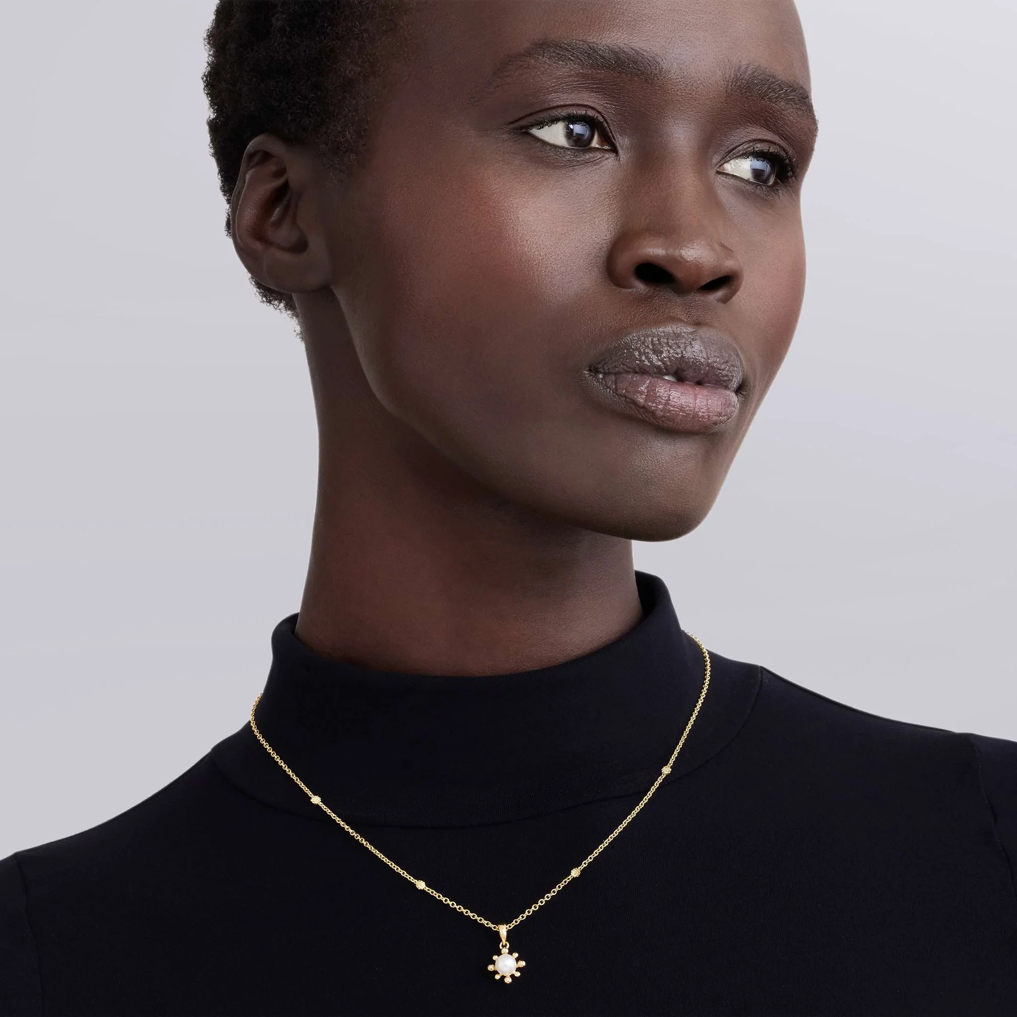 Luna 18K Gold Petite Fleur Pearl Diamond Pendant Necklace - Image 2