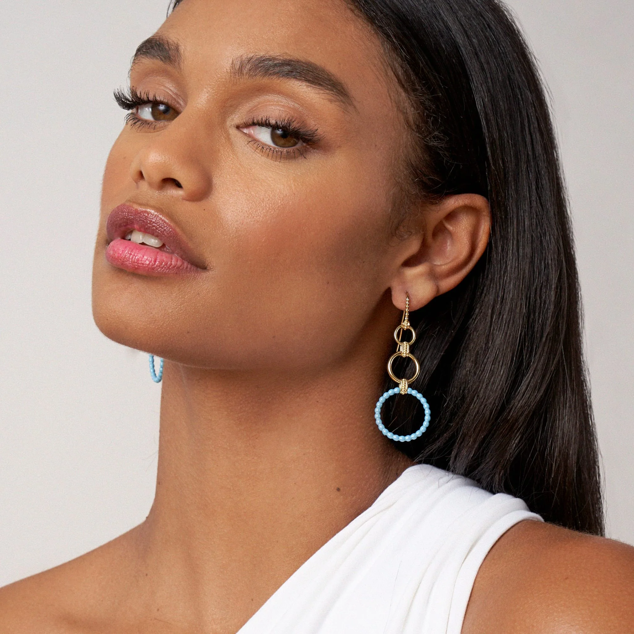 Meridian 18K Gold and Blue Ceramic Circle Drop Earrings - Image 2
