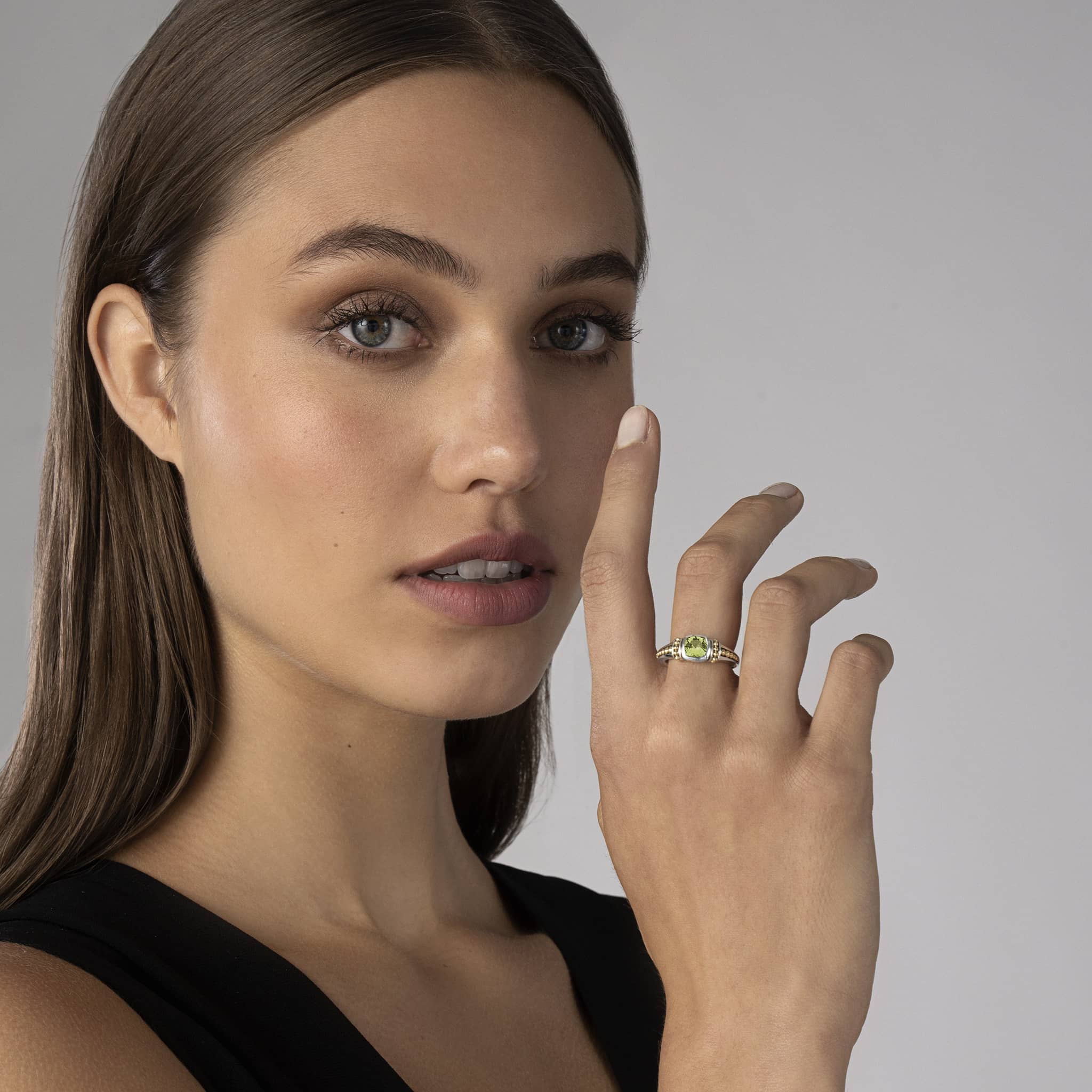 Rittenhouse Two-Tone Peridot Ring - Image 2