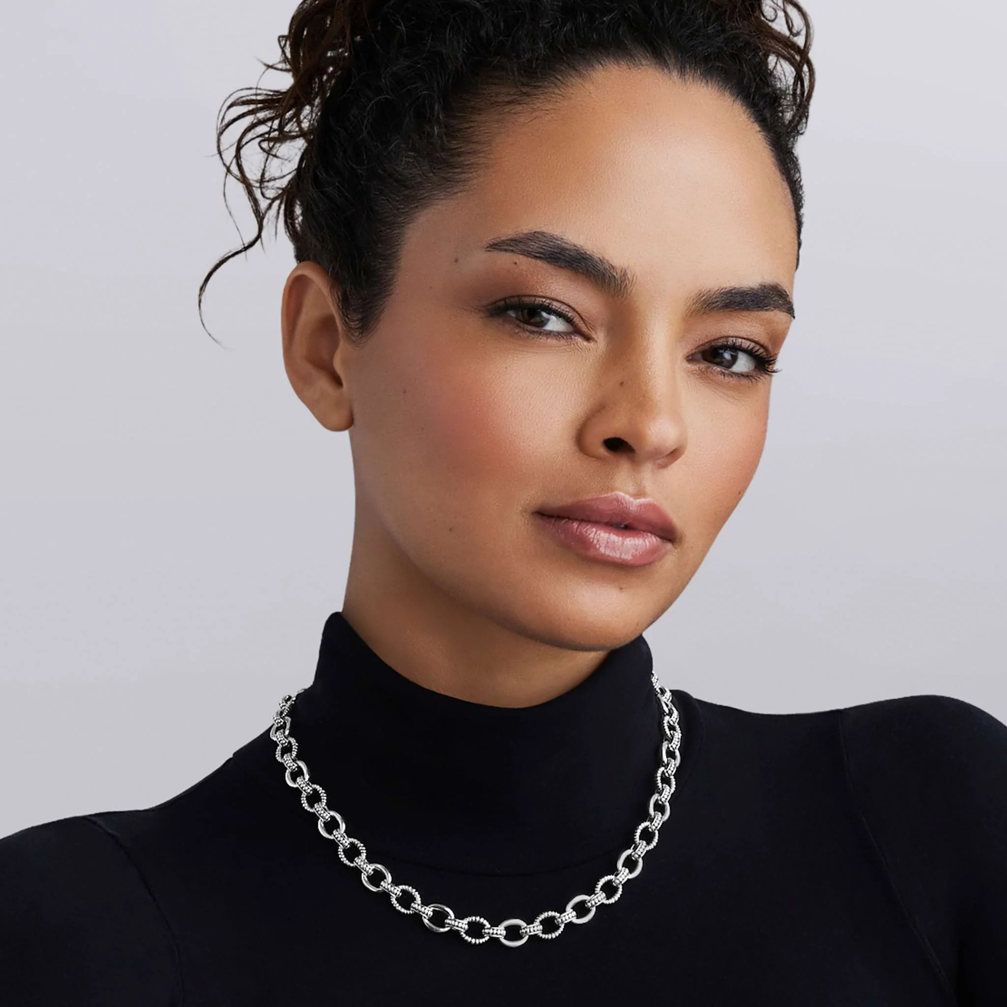 Signature Caviar Sterling Silver Fluted Oval Link Necklace - Image 2