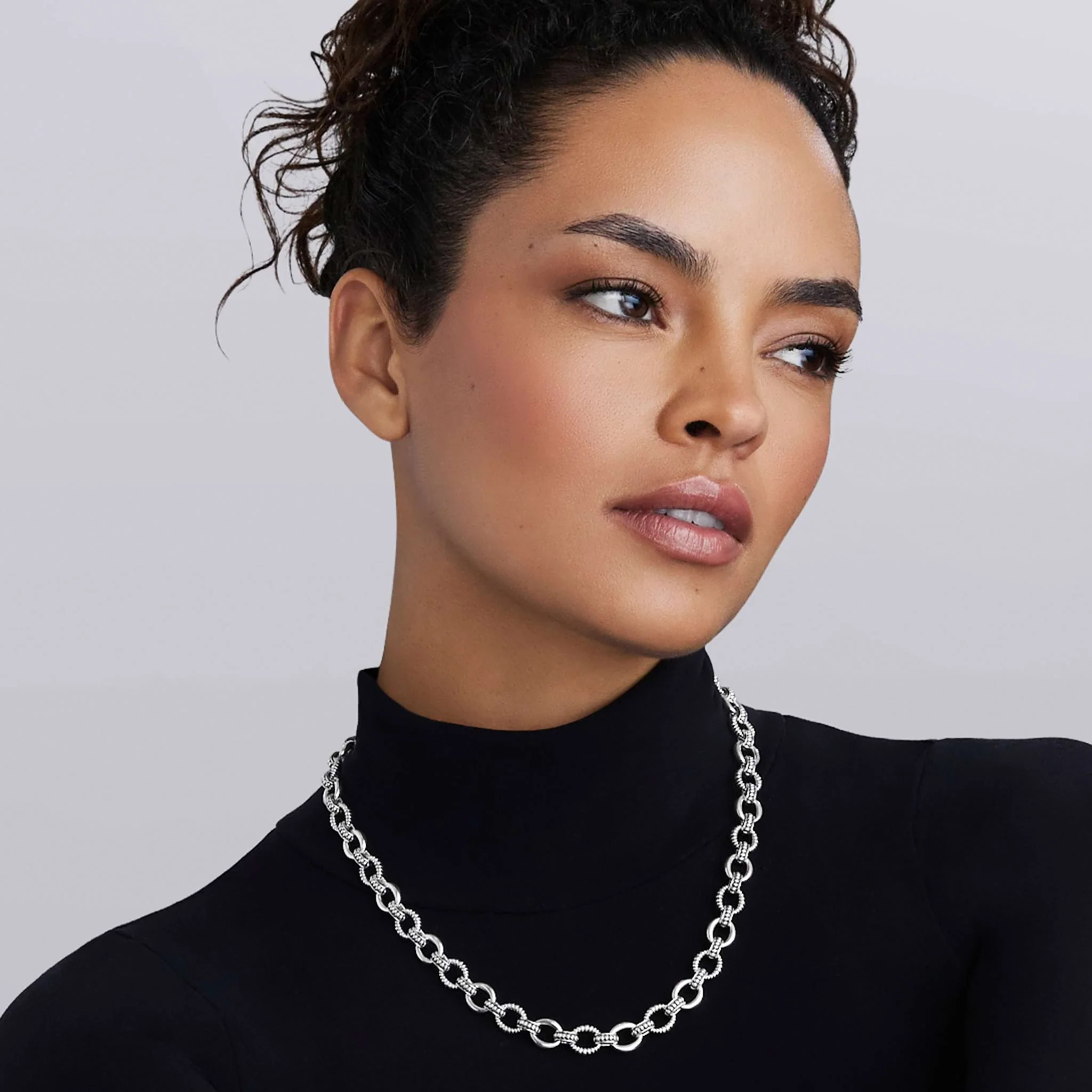 Signature Caviar Sterling Silver Fluted Oval Link Necklace - Image 3