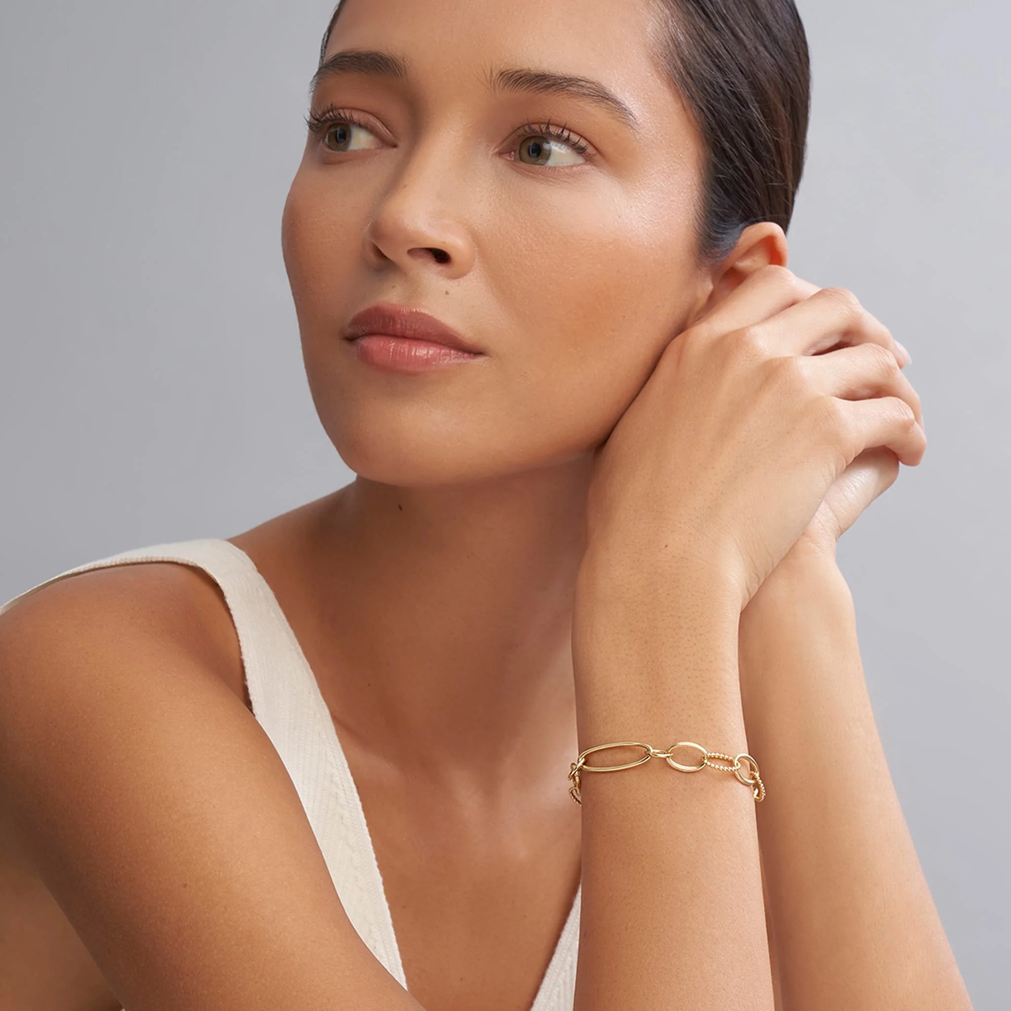 Signature Caviar 18K Gold Oval Link Bracelet - Image 2