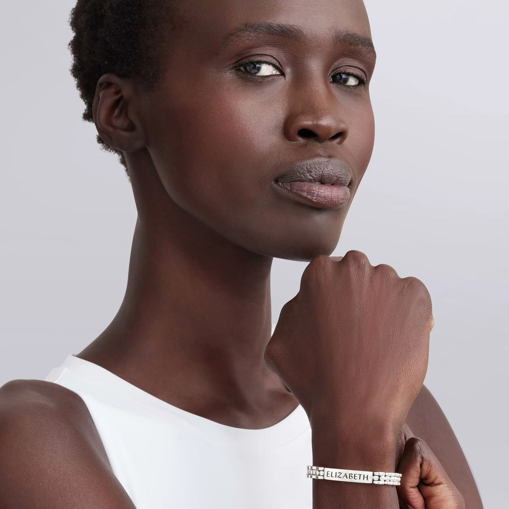 Signature Caviar Petite Silver Engravable ID Link Bracelet - Image 2