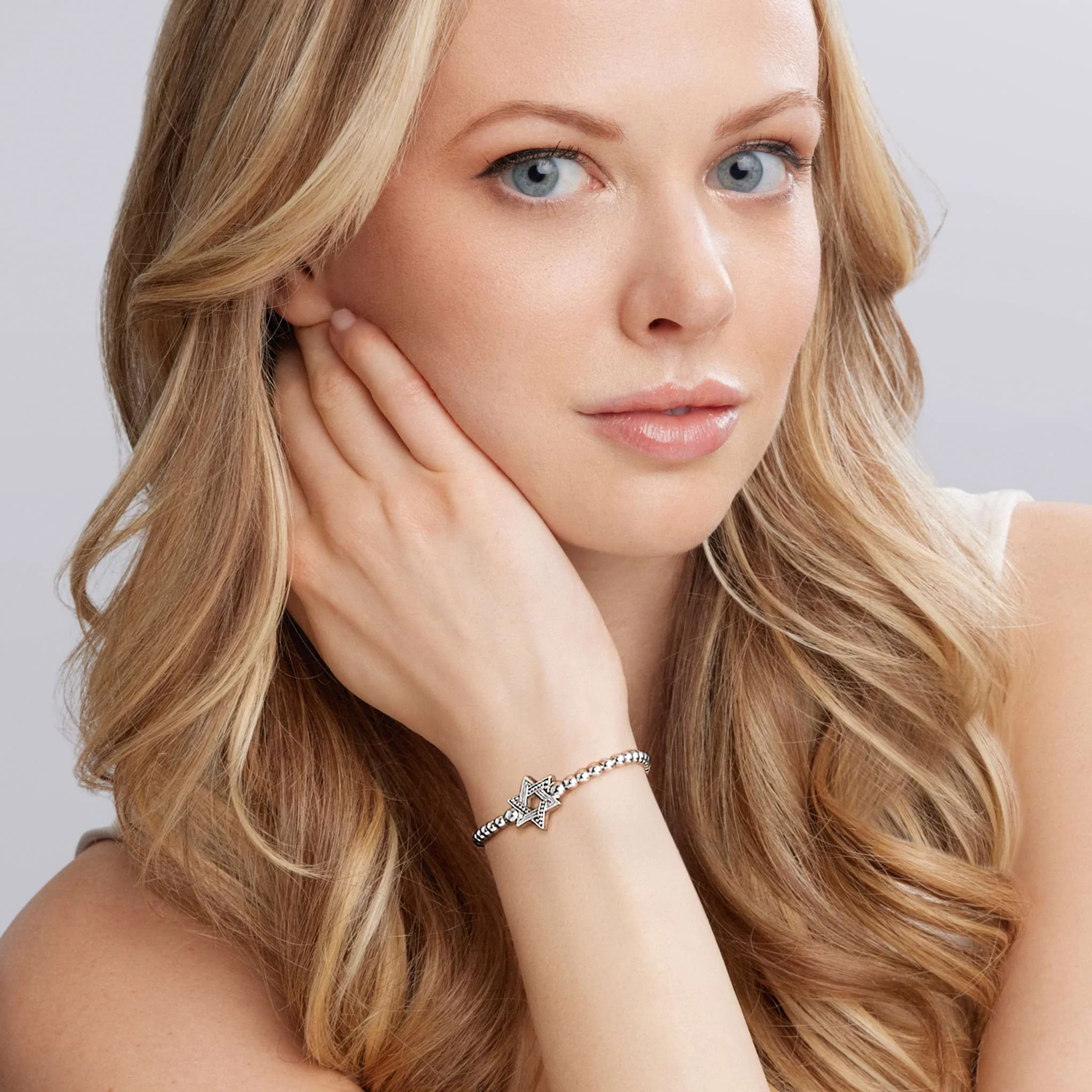 Signature Caviar Sterling Silver Star of David Stretch Bracelet - Image 2
