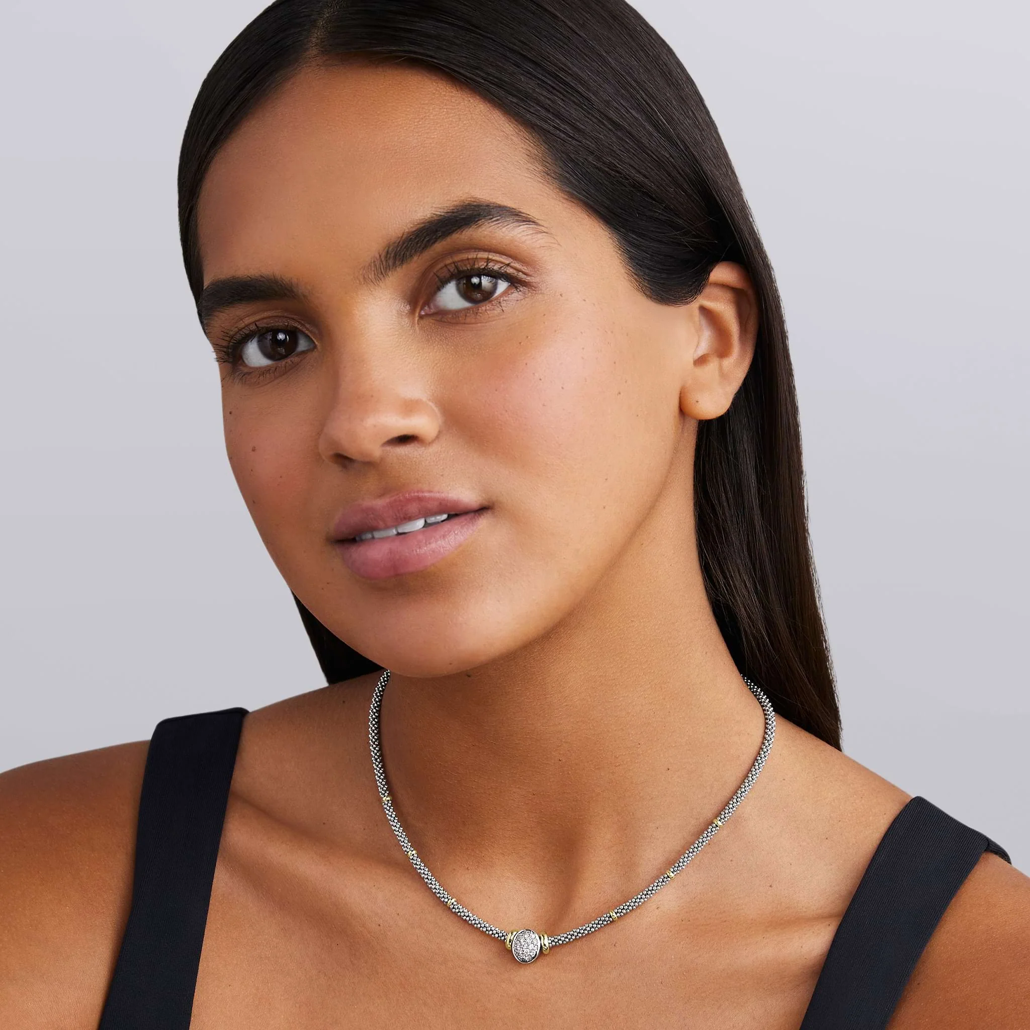Signature Caviar Two-Tone Oval Caviar Diamond Necklace - Image 2