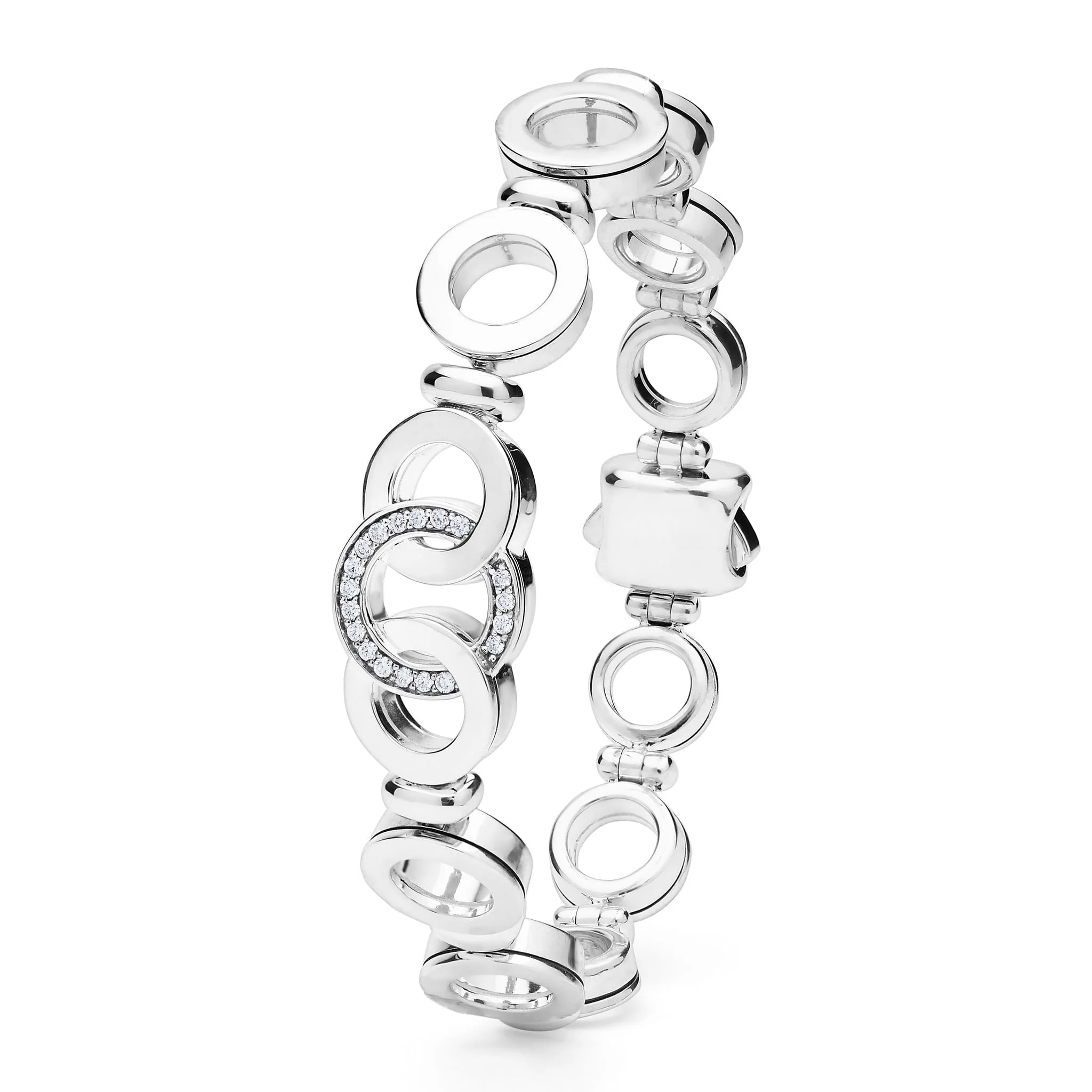 Signature Caviar Silver Interlocking Diamond Link Bracelet - Image 5